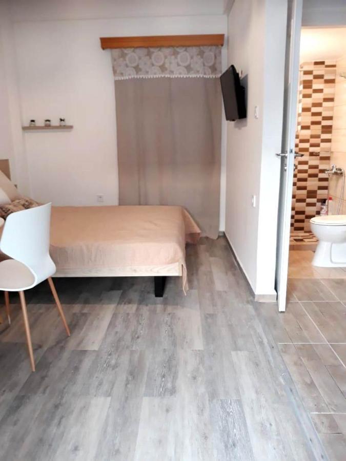 Fully Renovated Small & Cosy Studio Атина Екстериор снимка