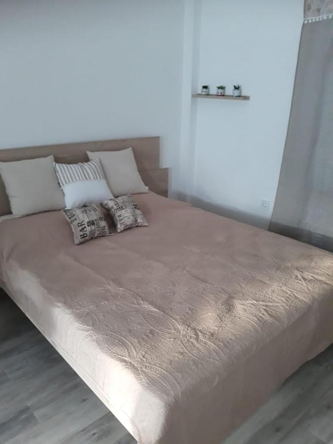 Fully Renovated Small & Cosy Studio Атина Екстериор снимка