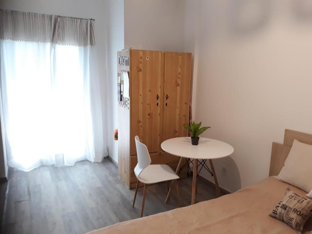 Fully Renovated Small & Cosy Studio Атина Екстериор снимка